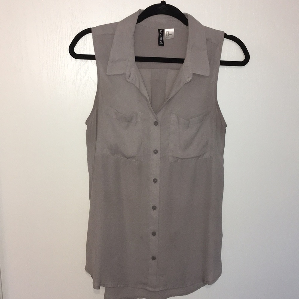 Sleeveless Button Down Blouse